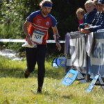 Gustav Bergman stornjöt på den 25 kilometer långa banan som mestadels gick på nykarterade 52 kvadratkilometer i fjällnära skog. Ett femte SM-guld på ultralång distans för OK Ravinen-orienteraren som drog ifrån det 68 man starka startfältet, sprang ensam större delen av banan, och hade en segermarginal på 6:21.