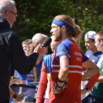 Segrarintervju. Ultralång-SM-mästaren i H21, Gustav Bergman, OK Ravinen, intervjuas av speaker Per Forsberg om hur guldloppet passar in i uppladdningen inför EM som börjar i Ungern nästa vecka.